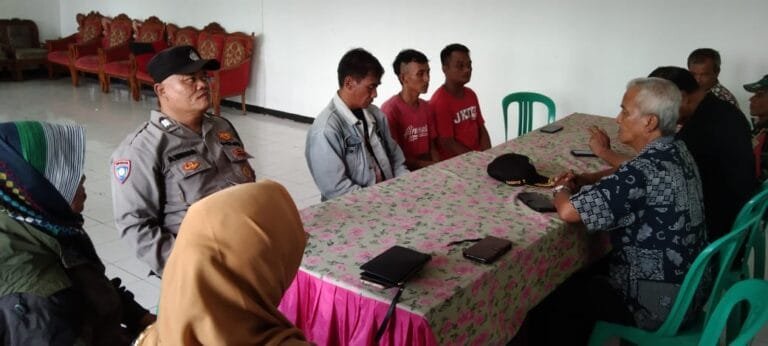 Cegah Konflik di Obwis, Polsek Kawali dan Muspika Beri Imbauan Ke Juru Parkir di Winduraja