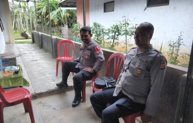 Berikan Rasa Nyaman, Polsek Lakbok Polres Ciamis Siagakan Personel PAM di Ibadah Minggu GKKI Lakbok
