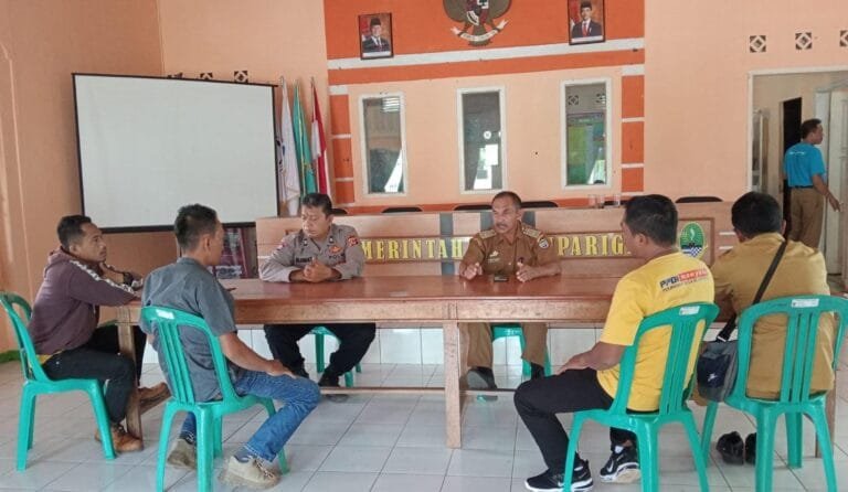 Polsek Sukadana Polres Ciamis Datangi Koorkom Kamtibmas Bersama Kepala Desa Ciparigi