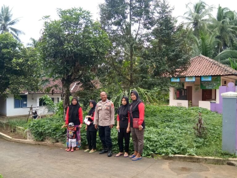 Dukung Asta Cita, Polsek Cisaga Polres Ciamis Ajak Warga Danasari Manfaatkan Lahan Jadi Produktif