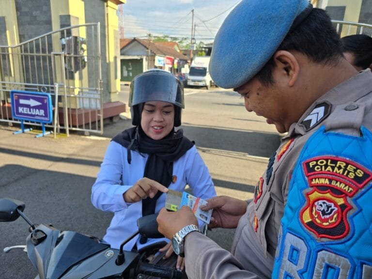 Tingkatkan Disiplin Anggota, Propam Polres Ciamis Operasi Gaktibplin di Halaman Mako