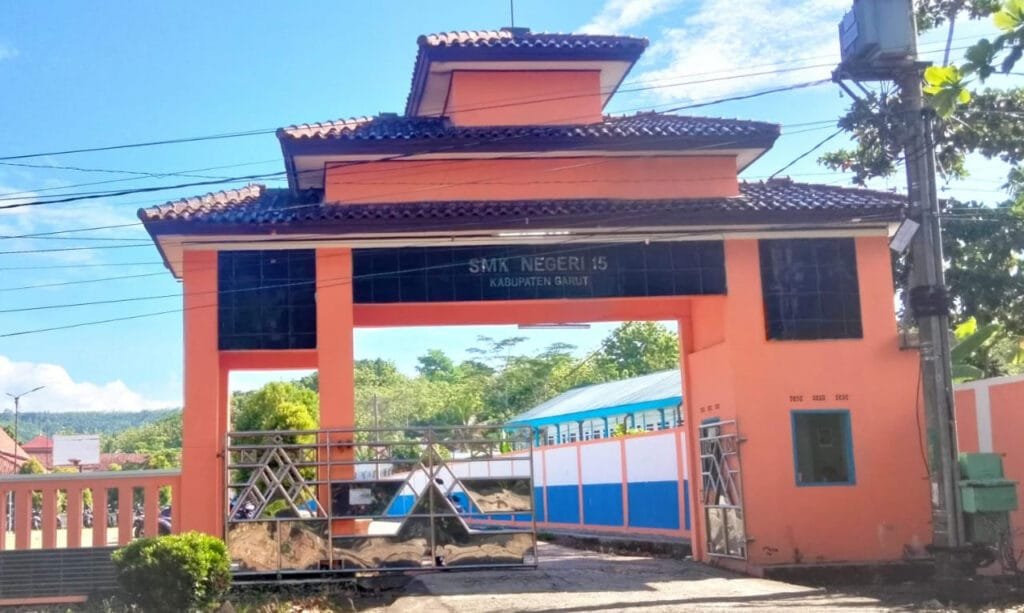 Diduga Oknum Guru dan Kepsek SMKN 15 Garut Lakukan Pungli Dana PIP dan Korupsi Dana BOS.