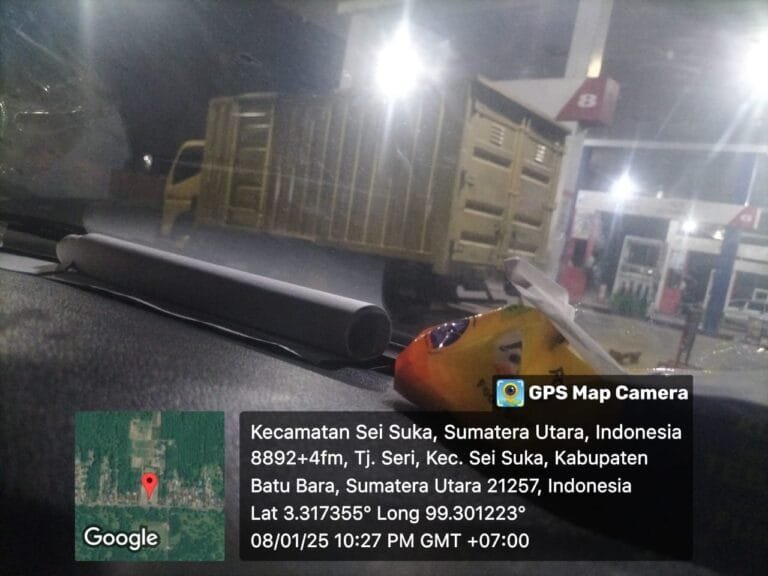 Mobil Box Kuning Tersorot di SPBU 14 212 259 Semujur, Diduga Gasak BBM Solar Subsidi
