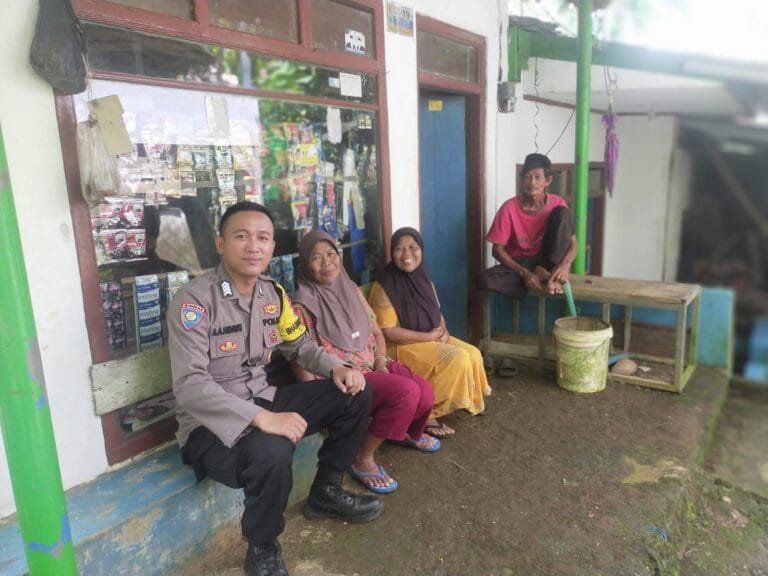 Cooling System, Polsek Cipaku Polres Ciamis Koorkom Kamtibmas ke Warga Cijoho Muktisari