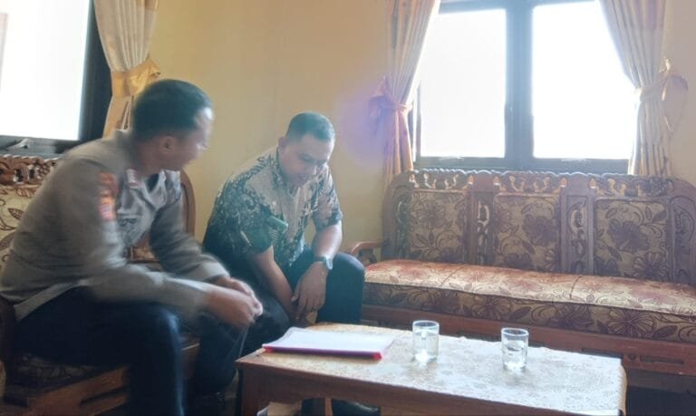 Soliditas Polri-Pemerintah Jaga Kamtibmas, Polsek Cikoneng Cooling System ke Perangkat Desa Budiasih