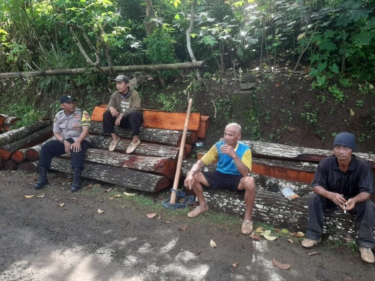 Cooling System, Polsek Cikoneng Polres Ciamis Koorkom Kamtibmas ke Warga di Kadupugur