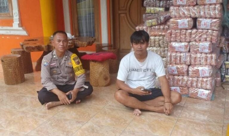 Cooling System, Polsek Ciamis Polres Ciamis Koorkom Bareng Warga Desa Sadananya