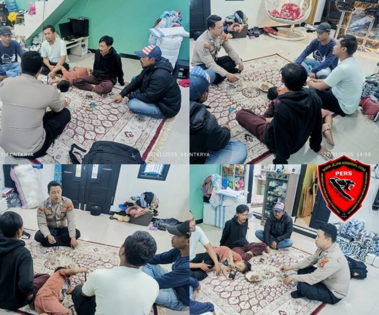 Polsek Samarang Dengan Bhabinkamtibmas Desa Cintakarya Giat Ngariung Kamtibmas.