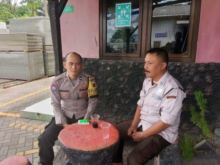 Perkuat Sinergitas, Polsek Cihaurbeuti Datangi Satpam Perusahaan Koorkom Kamtibmas
