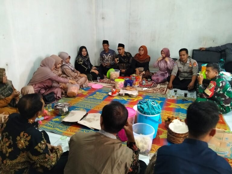 Perkuat Sinergitas, Polsek Panjalu Polres Ciamis Koorkom ke Masyarakat Desa Maparah