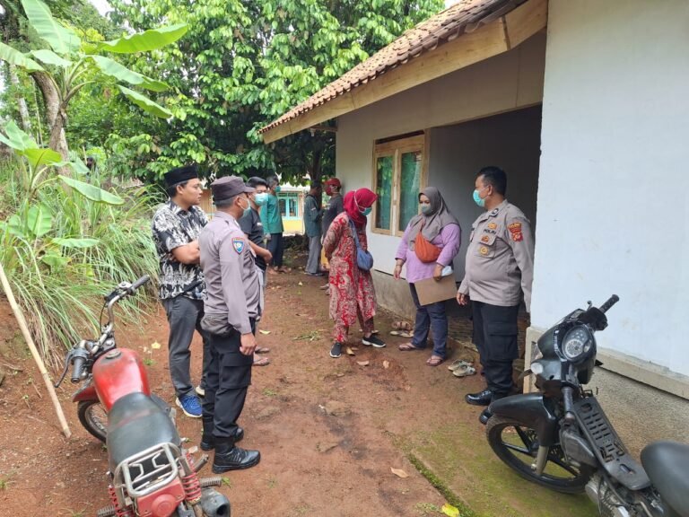 Polsek Sukadana Mendatangi TKP Penemuan Mayat Warga yang Diduga Hilang