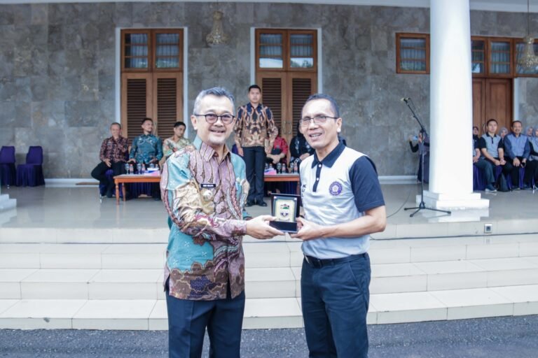 Lepas KKN Unigal, Pj. Bupati Ciamis Harapkan Mahasiswa Mampu Menjadi Problem Solver