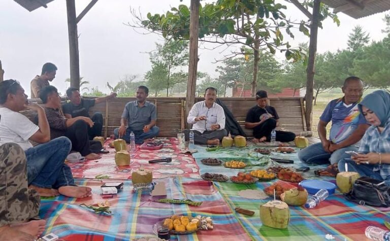 PERTEMUAN DI OBWIS KARANG MODANG, APDESI SEWILAYAH SELATAN, BAHAS SOAL DOB GARSEL