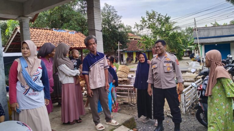 Perkuat Sinergitas, Polsek Banjarsari Datangi Toga Desa Ratawangi Koorkom Kamtibmas