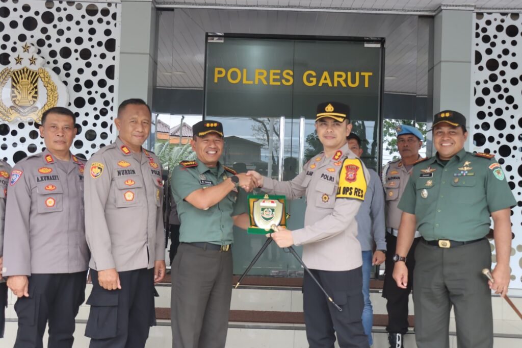 Sinergitas TNI Polri, Danrem 062 Tarumanegara Kunjungan Kerja di Polres Garut
