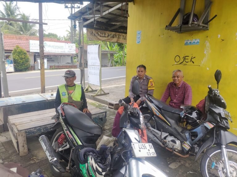 Perkuat Sinergitas, Polsek Cijeungjing Polres Ciamis Koorkom ke Warga di Desa Dewasari