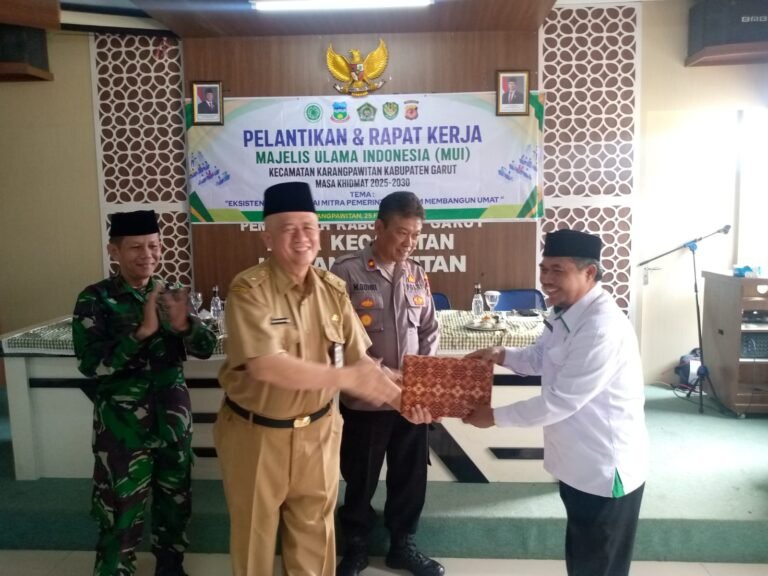 Pelantikan Kepengurusan MUI Kecamatan Karangpawitan Masa Khidmat 2025-2030 Dihadiri Forkopicam Karangpawitan