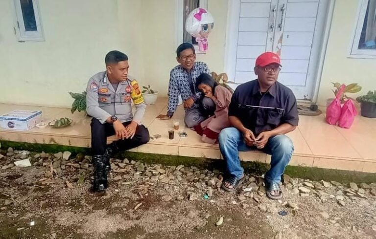 Dukung Asta Cita Presiden RI, Polsek Cikoneng Ajak Warga Margaluyu Buat Lahan Produktif