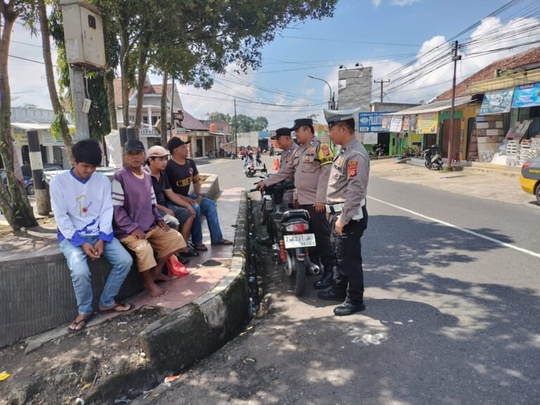 Polsek Kawali Gencarkan Edukasi Keselamatan Berlalu Lintas di Jalur Rawan Kecelakaan