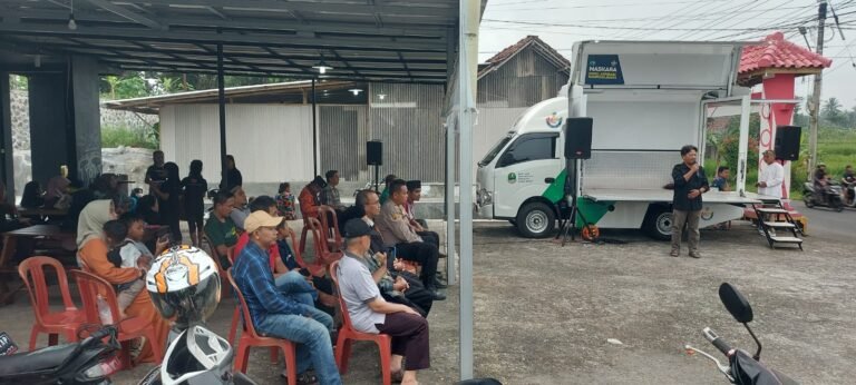 Kapolsek Cijeungjing Polres Ciamis Hadiri Pembukaan Bazar Ramadan Desa Handapherang