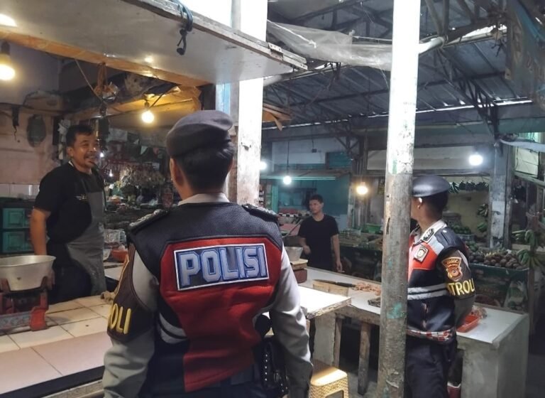 Pastikan Tak Ada Permainan Harga di Saat Ramadan, Polres Ciamis Awasi Bahan Pokok di Pasar Manis