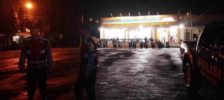 Polsek Cihaurbeuti Polres Ciamis Patroli Biru Antisipasi Gangguan Kamtinmas di Masyarakat