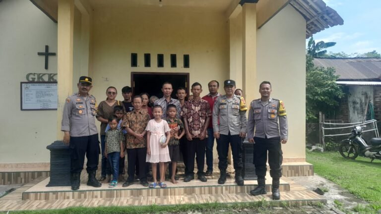 Polsek Lakbok Polres Ciamis Laksanakan Pengamanan Kebaktian Rutin di Gereja GKKI Citamiang