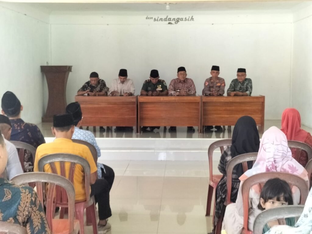 Kapolsek Banjarsari Hadiri Safari Ramadhan Tingkat Kecamatan di Desa Sindangasih