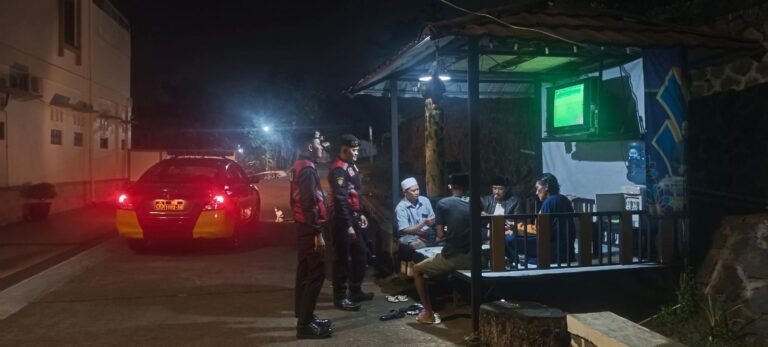 Cipkon Saat Ramadan, Sat Samapta Polres Ciamis Patroli Biru Daerah Rawan Kejahatan di Malam Hari