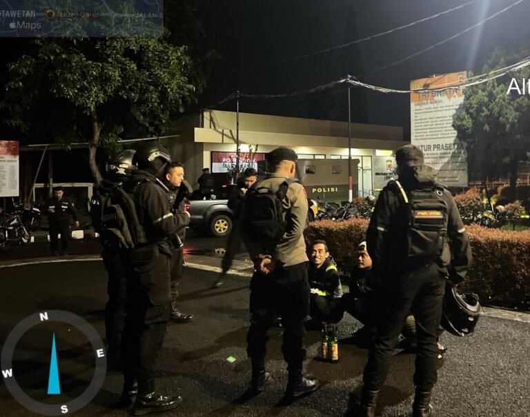 Patroli Malam Sat Samapta Ciduk Pemuda Yang Mabuk-Mabukan