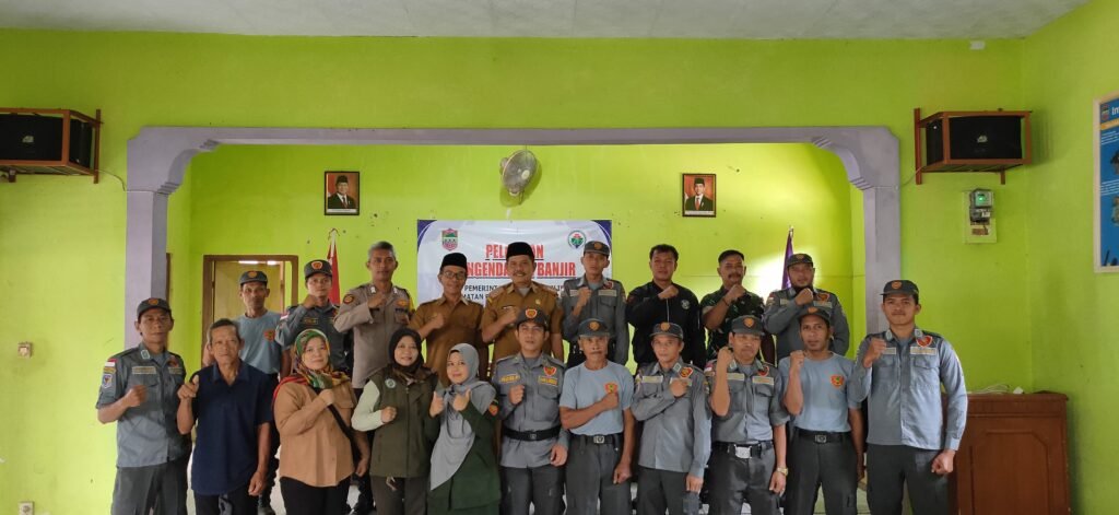 Polsek Ciamis Polres Ciamis Beri Pembinaan Mitigasi Bencana ke Linmas Desa Petirhilir