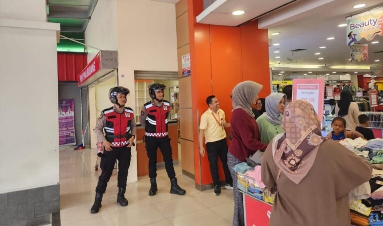 Jaga Harkamtibmas, Sat Samapta Polres Ciamis Patroli Roda 2 ke Pusat Perbelanjaan di Ciamis