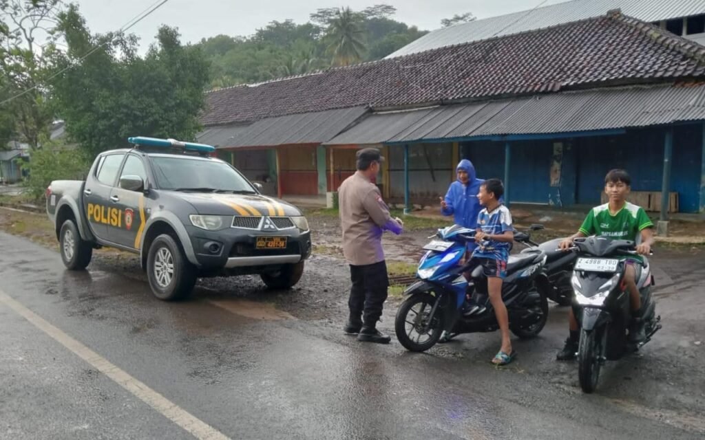 Cipkon di Bulan Ramadan, Polsek Sukadana Polres Ciamis Patroli ke Jalan Antisipasi Tindak Kriminalitas