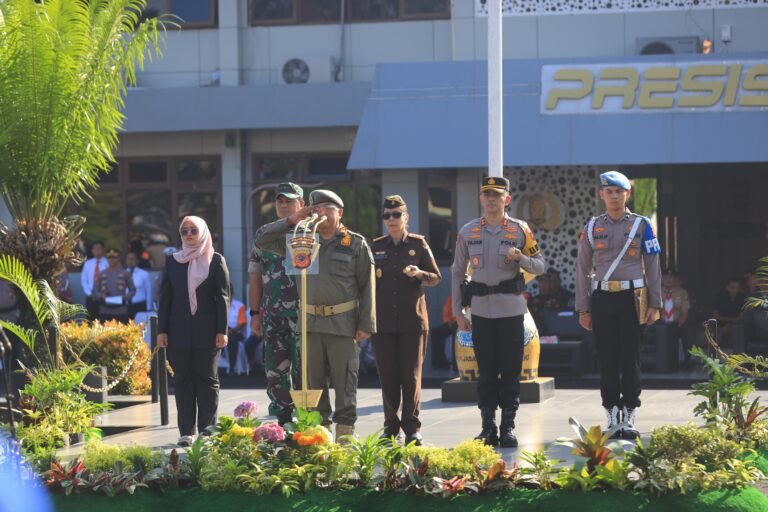 Polres Garut Laksanakan Apel Gelar Pasukan Operasi Ketupat Lodaya 2025