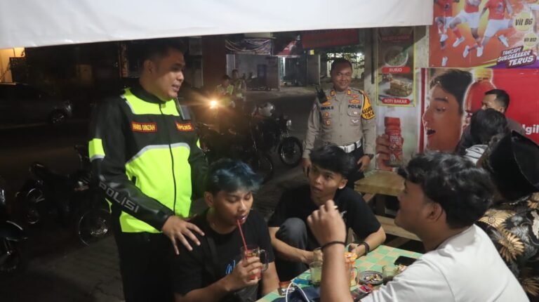 Cipkon di Bulan Ramadan, Polres Tasikmalaya Patroli Setelah Waktu Sahur Hingga Subuh di Singaparna