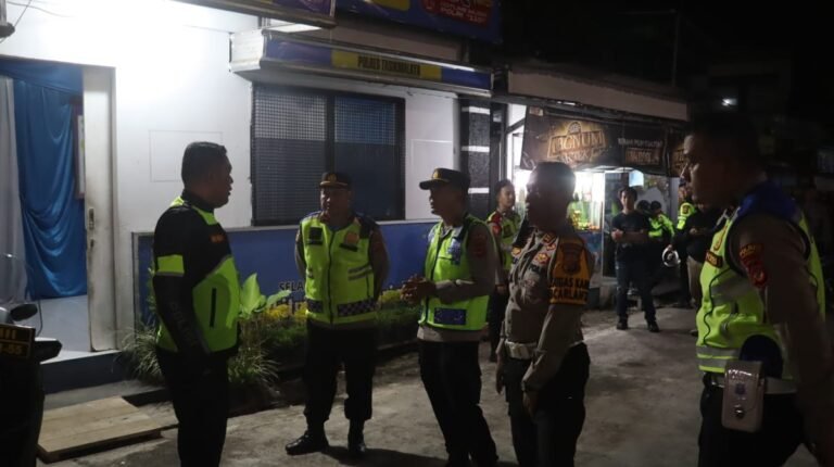 Kapolres Tasikmalaya Tinjau Pos Terpadu alun alun singaparna Menjelang dimulainya Pengamanan Ops Ketupat Lodaya 2025