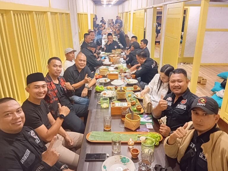 Dalam Rangka Harkamtibmas, Kaur Bin Ops Satuan Intelkam Polres Garut Hadiri Undangan Bukber BAJA Fight Academy