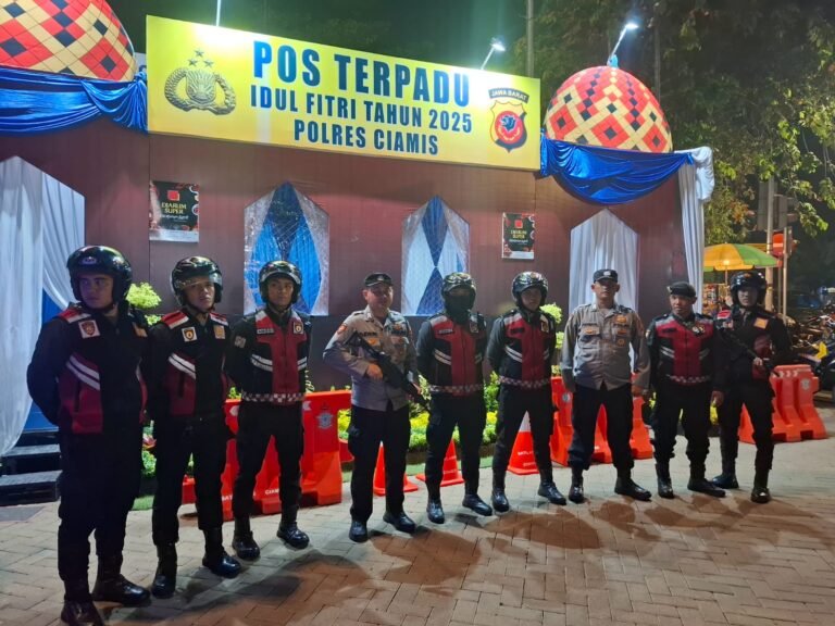Satgas Preventif Patroli Ops Ketupat Lodaya 2025 Datangi Pos Pam Terpadu Alun Alun Ciamis
