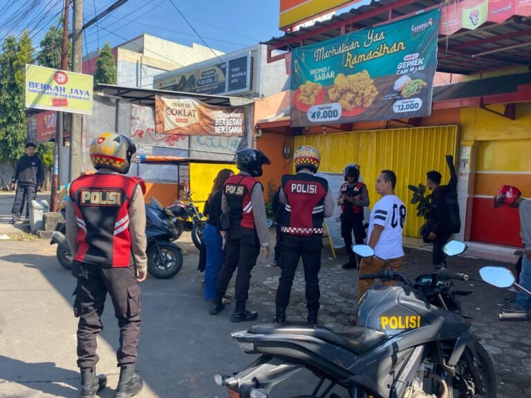 Humanis, Pasukan Satgas Preventif Roda 2 Patroli dan Beri Imbauan ke Obvit SPBU Nagrak