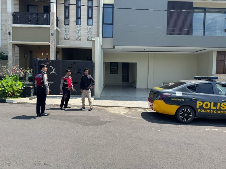Sat Samapta Polres Ciamis Patroli Rumah Ditinggal Pemilik Saat Mudik Hari Raya Idul Fitri
