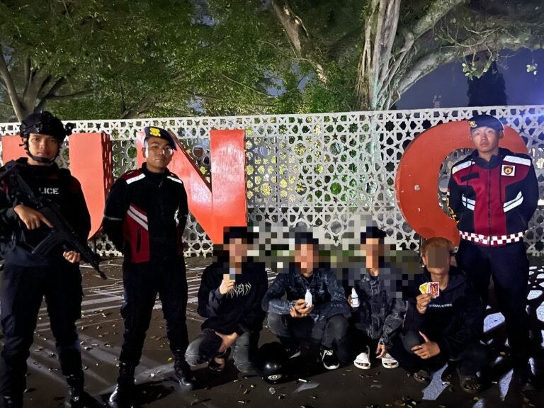 Tim Patroli Polres Garut Ciduk Pemuda yang sedang Mabuk