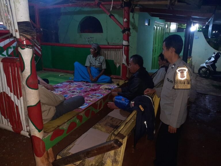 Cipkon di Hari Raya Idul Fitri, Polsek Cipaku Polres Ciamis Intens Patroli KRYD di Malam Hari