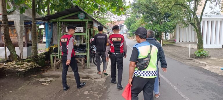 Jaga Harkamtibmas, Sat Samapta Polres Ciamis Patroli Roda 2 ke Opang Bangsawit Saat Lebaran 2025