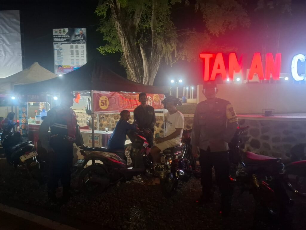 Cipkon libur Lebaran 2025, Polsek Sukadana Polres Ciamis Patroli ke Jalan Antisipasi Tindak Kriminalitas