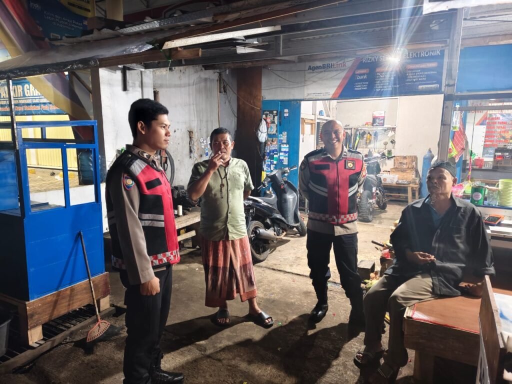 Cipkon Libur Lebaran 2025, Polsek Rajadesa Polres Ciamis Intens Patroli KRYD ke Pemukiman Warga