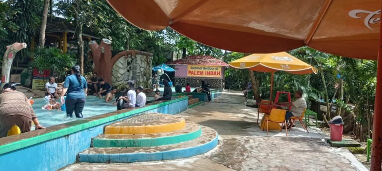 Riporiya Hari Raya Idul Fitri 1 Syawal 1445 H DI Kolam Renang Palem Indah