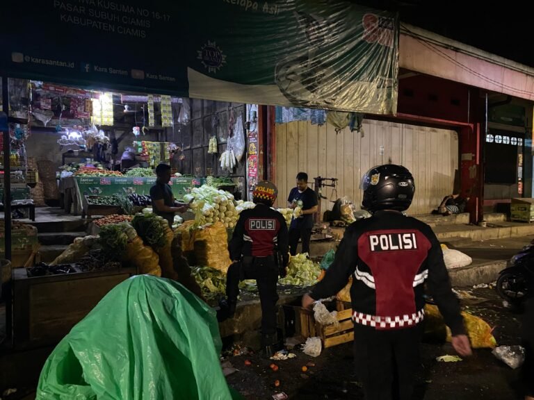 Patroli Dialogis R2 Satgas Preventif Pastikan Keamanan Distribusi Sembako di Pasar Subuh Ciamis