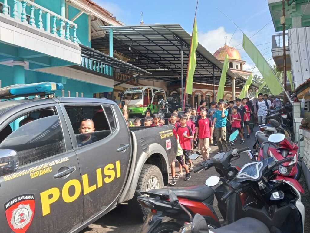 Perkuat Sinergitas, Polsek Rancah Polres Ciamis Ikuti Acara Jalan Santai dan Halal Bi Halal Warga Rancah