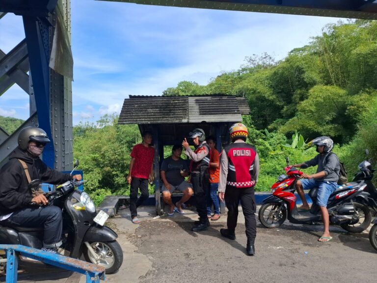 Cipkon Libur Lebaran 2025, Satgas Preventif Ops Ketupat Lodaya Patroli ke Jembatan Cirahong