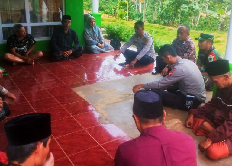 Perkuat Sinergitas, Kapolsek Rajadesa Koorkom Bersama Muspika Rajadesa di Tanjungjaya